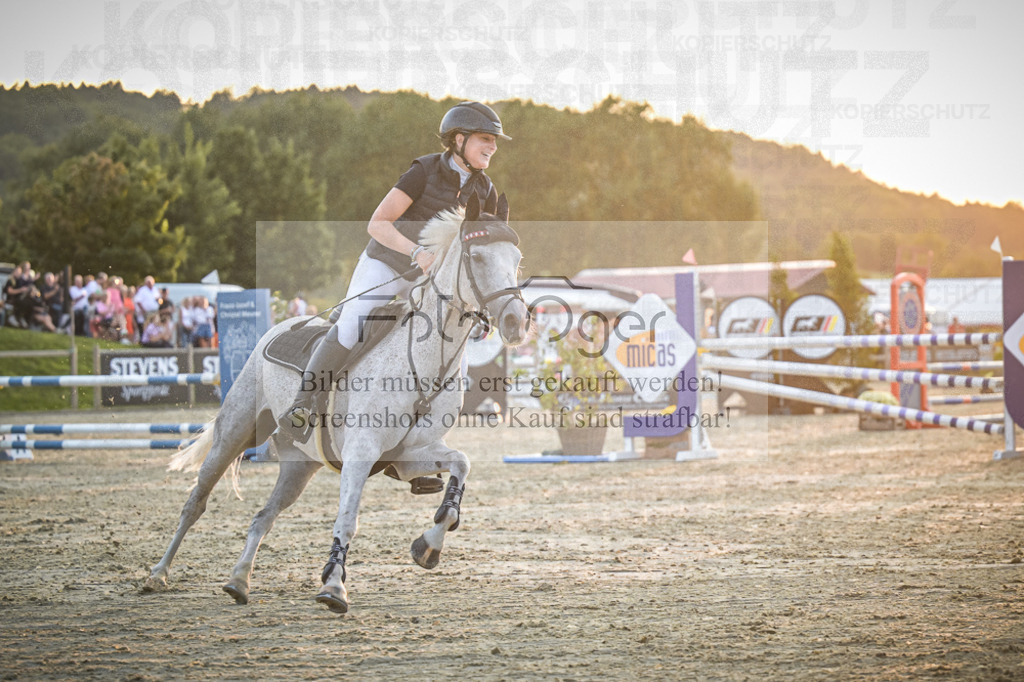 DOS_2088 | Entdecke hochwertige Reitturnierfotos von Foto Oger. Professionell, emotional und authentisch – jetzt Lieblingsmomente im Shop bestellen.Deutschlandweite Turnierfotografie. - Realisiert mit Pictrs.com