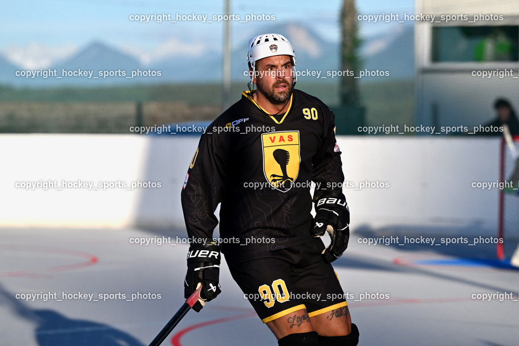VAS Ballhockey Villach vs. ASKÖ Villach Ballhockey | #90 Edlinger Patrick VAS Ballhockey Villach, VAS Ballhockey Villach vs. ASKÖ Villach Ballhockey , VAS Ballhockey Villach vs. ASKÖ Villach Ballhockey  am 13.05.2026 in Villach (Alpen Arena ), Austria, (Photo by Bernd Stefan)