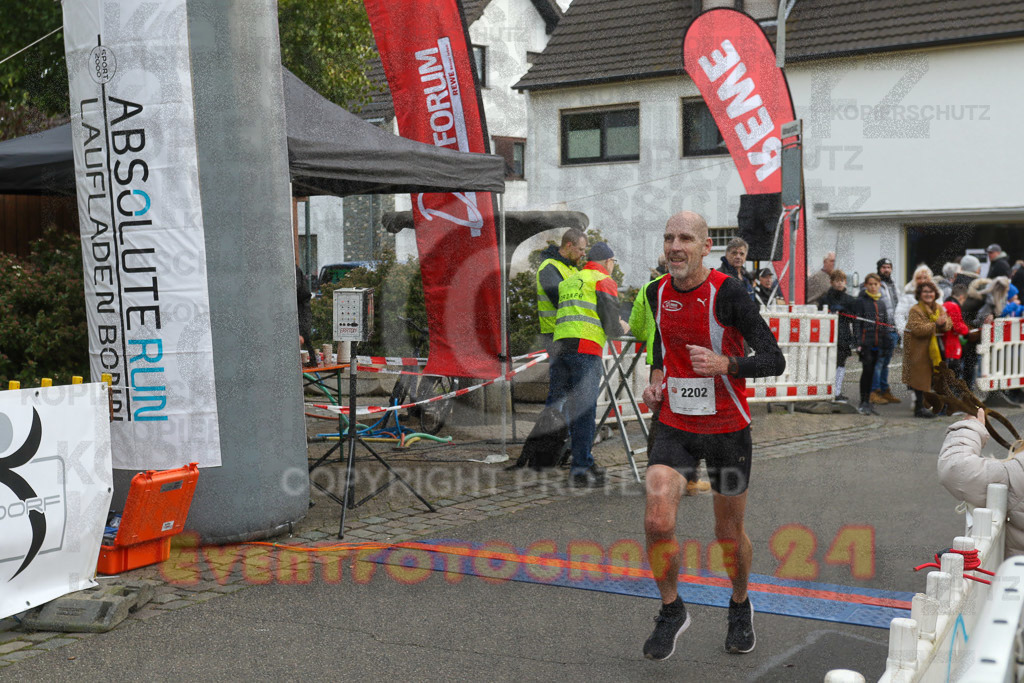 221127_1215_EV9_3465 | Sportfotografie im Rhein-Sieg Kreis, Köln, Bonn, NRW, Rheinland Pfalz, Hessen, etc. Unser Tätigkeitsfeld umfasst den Laufsport vom Volkslauf über den Marathon, Duathlon, Triathon bis zum Ultralauf wie Kölnpfad Ultra oder Schindertrail.