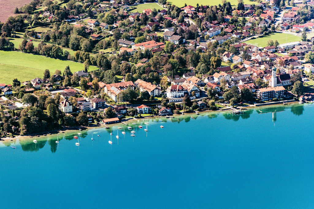 dr__0011002.jpg | SEESHAUPT 27.09.2018 Dorfkern an den See- Uferbereichen des Starnberger Sees in Seeshaupt im Bundesland Bayern, Deutschland. // Village on the lake bank areas of Starnberger Sees in Seeshaupt in the state Bavaria, Germany. Foto: Daniel Reiter