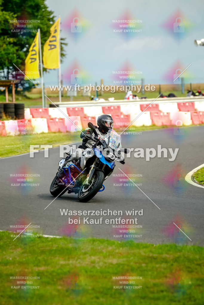 VBK-4500 | Hier findet Ihr Bilder von Touristenfahrten auf der Nürburgring Nordschleife oder von anderen Veranstaltungen die ich besucht habe. Viel Spass beim Durch Schauen 