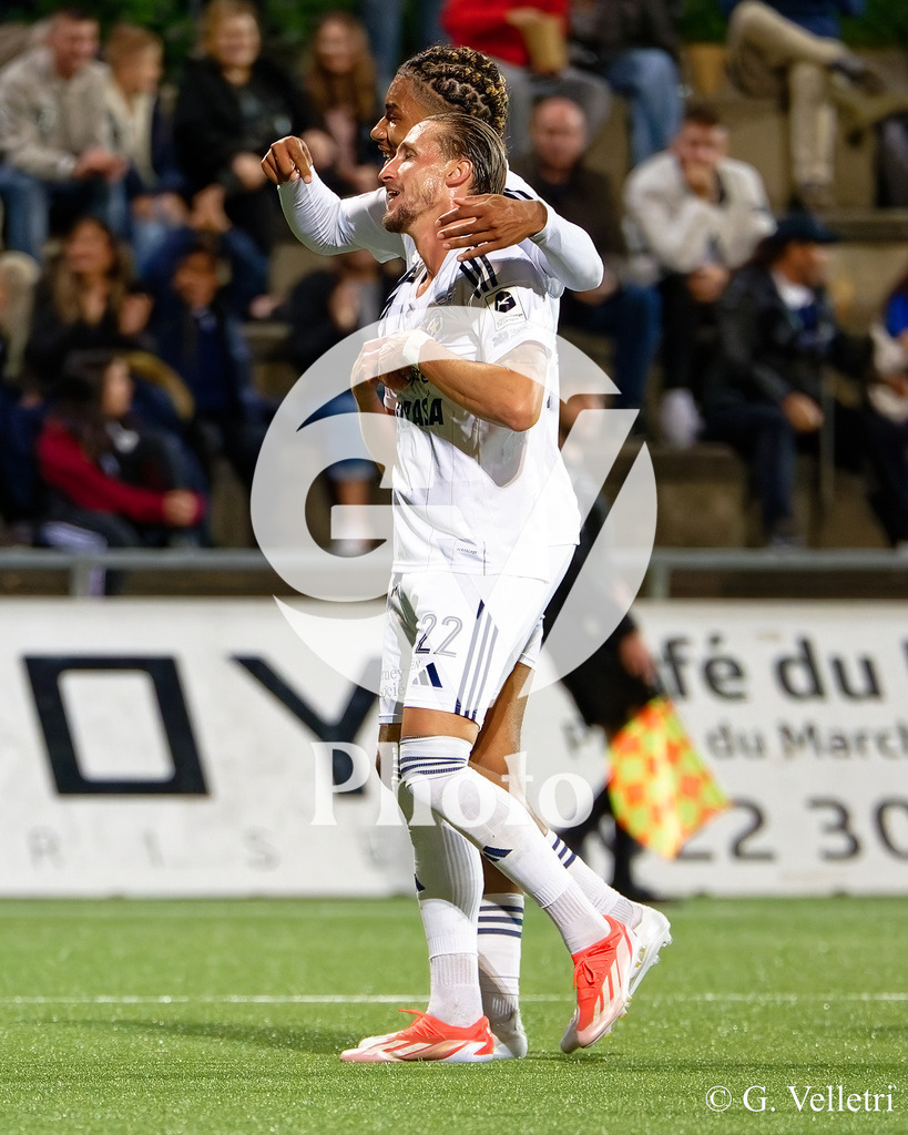 Challenge League - Etoile Carouge FC v FC Vaduz | Vincent Ruefli (22 Etoile Carouge FC) in action during the Challenge League game between Etoile Carouge FC and FC Vaduz at Stade de la Fontenette in Carouge, Switzerland