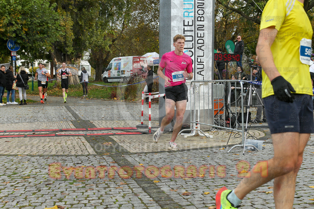 241020_0958_EX1_7339 | Sportfotografie im Rhein-Sieg Kreis, Köln, Bonn, NRW, Rheinland Pfalz, Hessen, etc. Unser Tätigkeitsfeld umfasst den Laufsport vom Volkslauf über den Marathon, Duathlon, Triathon bis zum Ultralauf wie Kölnpfad Ultra oder Schindertrail.