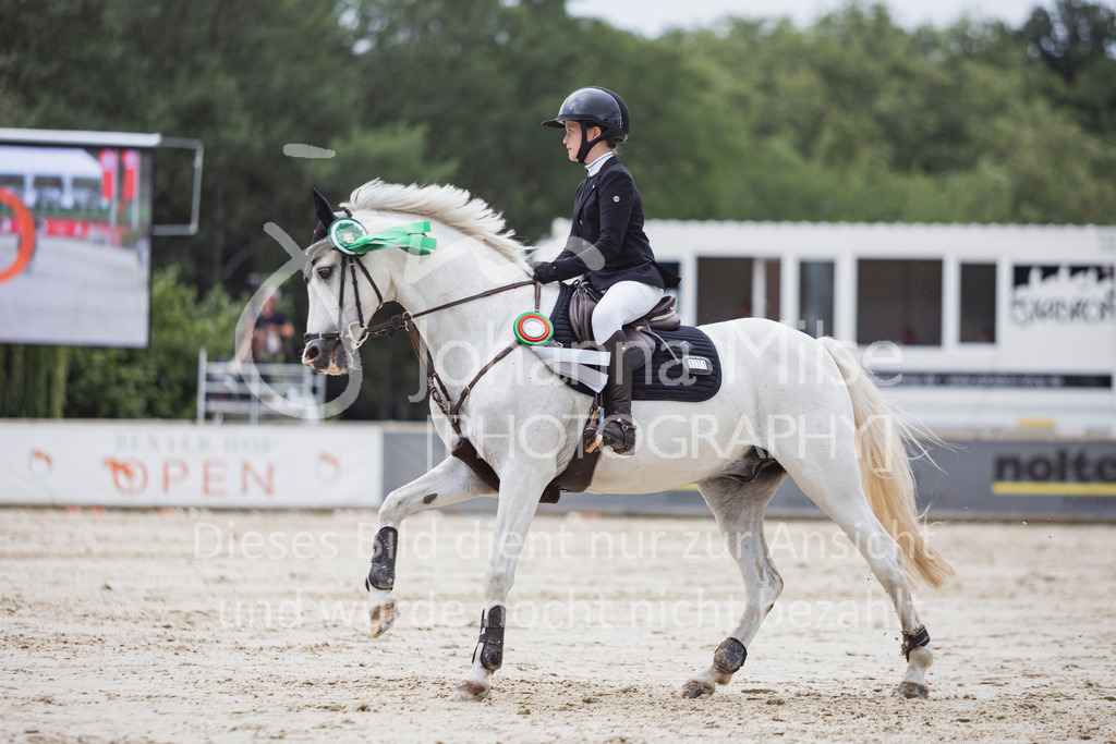 250712_BHO_Pony-L-252 | Deine schönsten Turniermomente als professionelle Fotos! Entdecke hochwertige Pferdesport-Fotografie im Online-Shop. Jetzt Fotos finden & bestellen!