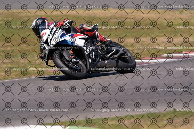 26bt04-1393 | markuskiefer.com - Realisiert mit Pictrs.com