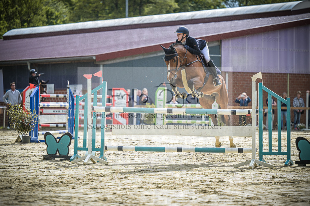 DOS_1576 | Entdecke hochwertige Reitturnierfotos von Foto Oger. Professionell, emotional und authentisch – jetzt Lieblingsmomente im Shop bestellen.Deutschlandweite Turnierfotografie. - Realisiert mit Pictrs.com