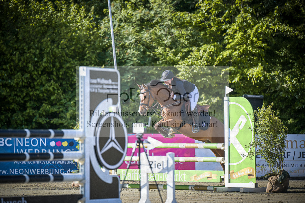 DOS_7428 | Entdecke hochwertige Reitturnierfotos von Foto Oger. Professionell, emotional und authentisch – jetzt Lieblingsmomente im Shop bestellen.Deutschlandweite Turnierfotografie. - Realisiert mit Pictrs.com