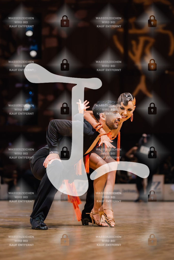 Goldstadtpokal 2025 - WDSF World Open Latin 12th (45) Alessandro Tenore _ Alice Parisini (Georgia)-2025-01-25-8221 | Webshop for digital downloads and prints of dance sport, event & show photographer Julian Link - Realisiert mit Pictrs.com