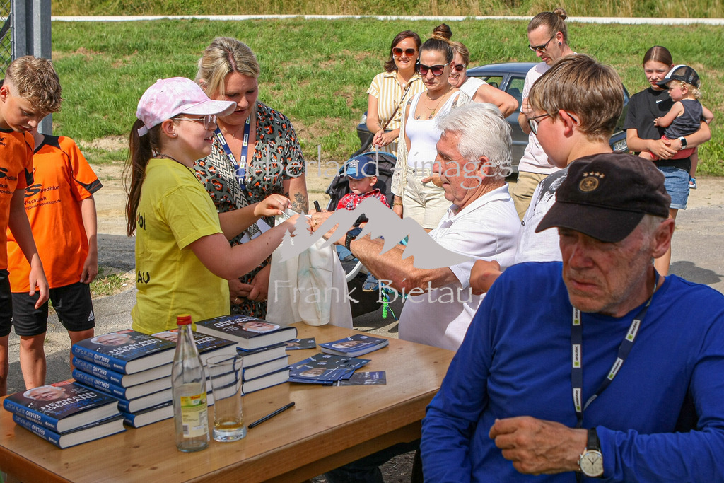 993T0810 | Klaus Fischer, Hermann Gerland