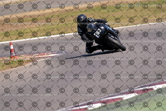 26bt04-1848 | markuskiefer.com - Realisiert mit Pictrs.com