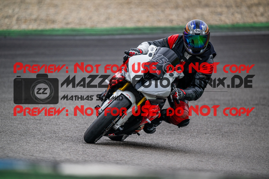 MaZZes_FotoMatrix_240702_6007705_1381 | ROT