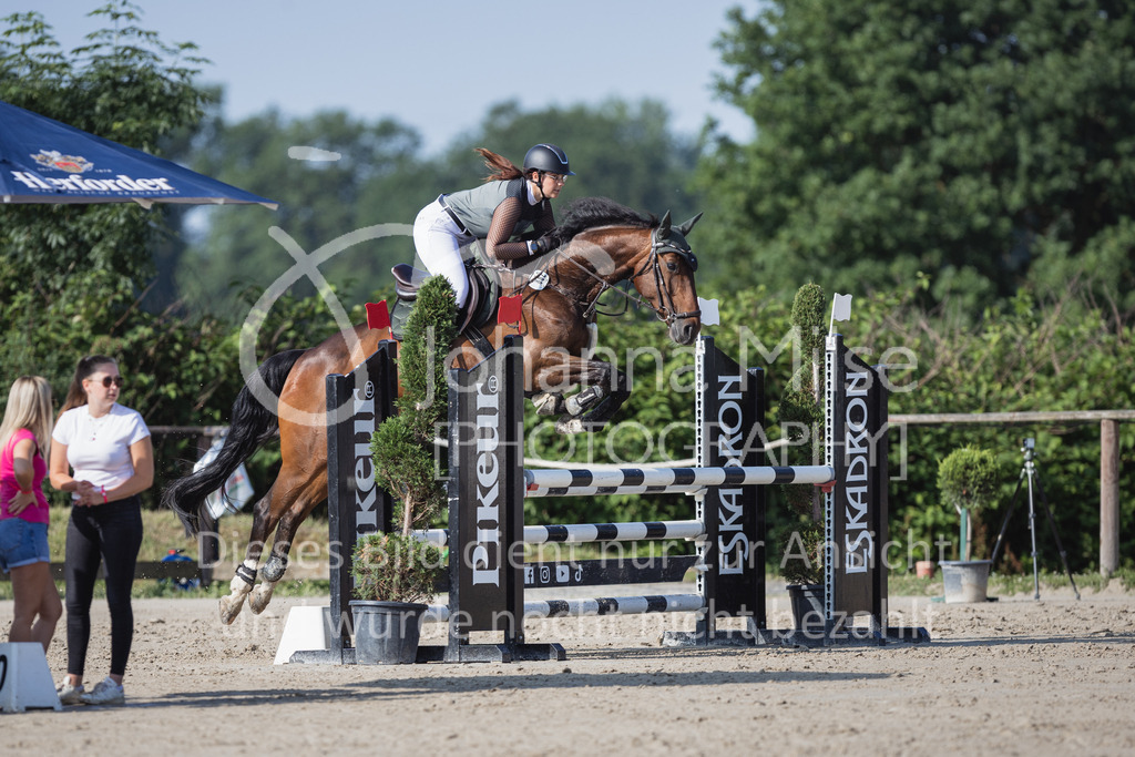 230624_PfSpTa_A2-Spr-172 | Deine schönsten Turniermomente als professionelle Fotos! Entdecke hochwertige Pferdesport-Fotografie im Online-Shop. Jetzt Fotos finden & bestellen!