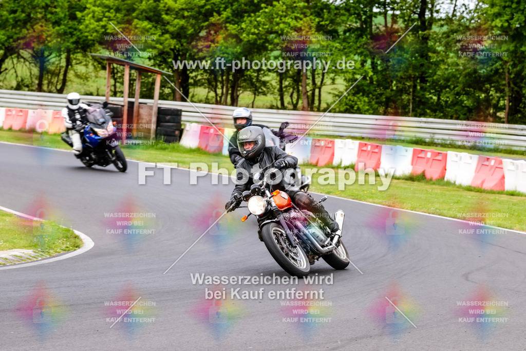 MotoTeamVBK-20133 | Hier findet Ihr Bilder von Touristenfahrten auf der Nürburgring Nordschleife oder von anderen Veranstaltungen die ich besucht habe. Viel Spass beim Durch Schauen 
