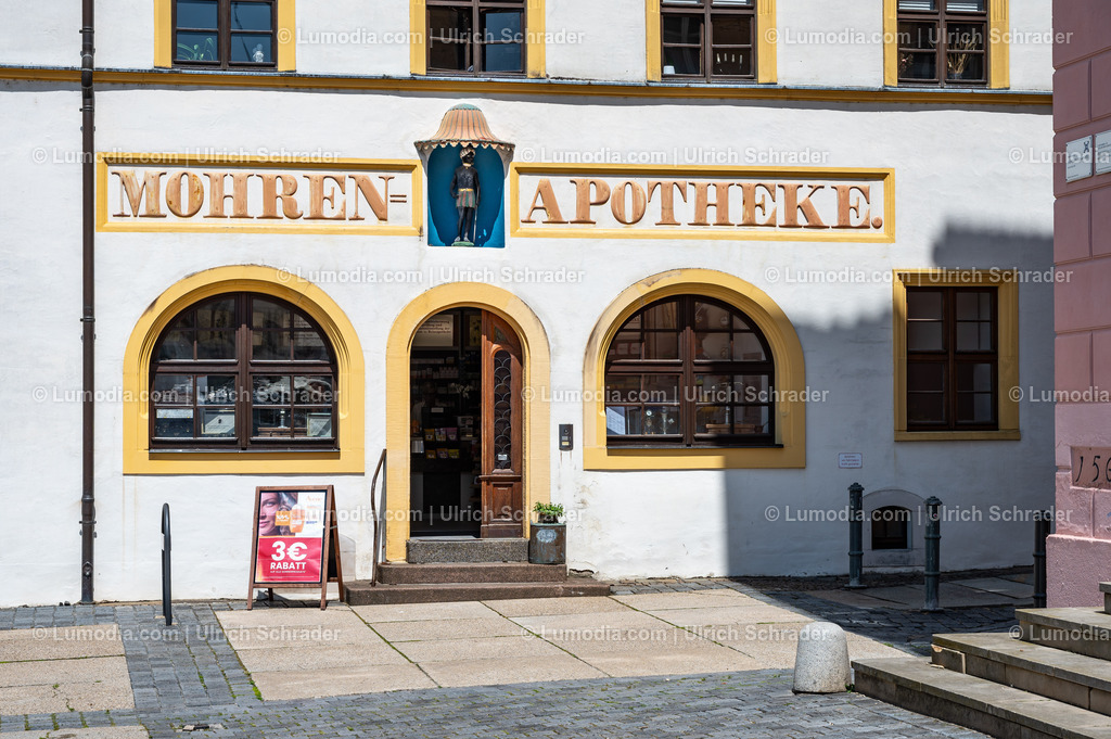10049-13641 - Mohren-Apotheke in Torgau | Stockfoto und Bilderpool mit Bildmaterial aus Deutschland, dem Harz, Halberstadt, Quedlinburg, Wernigerode und weltweit. Qualitativ hochwertige und professionelle Fotos anschauen und kaufen. - Realisiert mit Pictrs.com