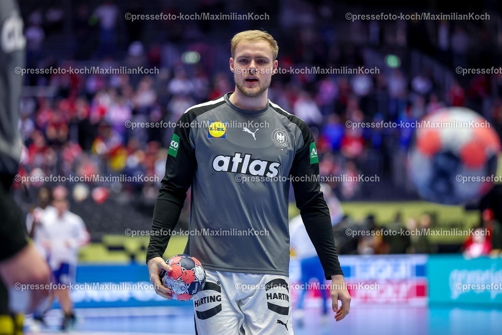 EHF28012602134 | 28.01.2026, Handball, Men's EHF EURO 2026, Deutschland - Frankreich, Jyske Bank Boxen in Herning, Dänemark, Main Round:   Matthes Langhoff (Germany #13)