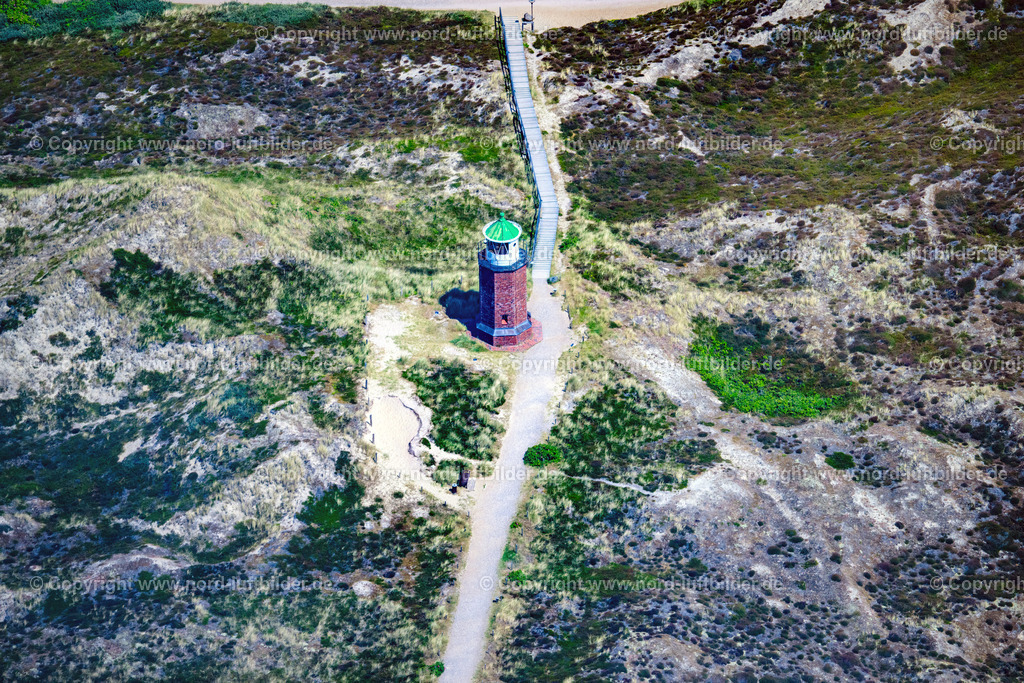 Sylt_Kampen_Leuchtturm_Qürmarkenfeür_Rotes_Kliff_ELS_0989210625 | KAMPEN (SYLT) 13.08.2025 Leuchtturm als historisches Seefahrtszeichen " Quermarkenfeuer Rotes Kliff " in Kampen (Sylt) im Bundesland Schleswig-Holstein, Deutschland. Weiterführende Informationen bei: Sylt Marketing GmbH. // Lighthouse as a historic seafaring character " Quermarkenfeuer Rotes Kliff " in Kampen (Sylt) in the state Schleswig-Holstein, Germany. Further information at: Sylt Marketing GmbH. Foto: Martin Elsen