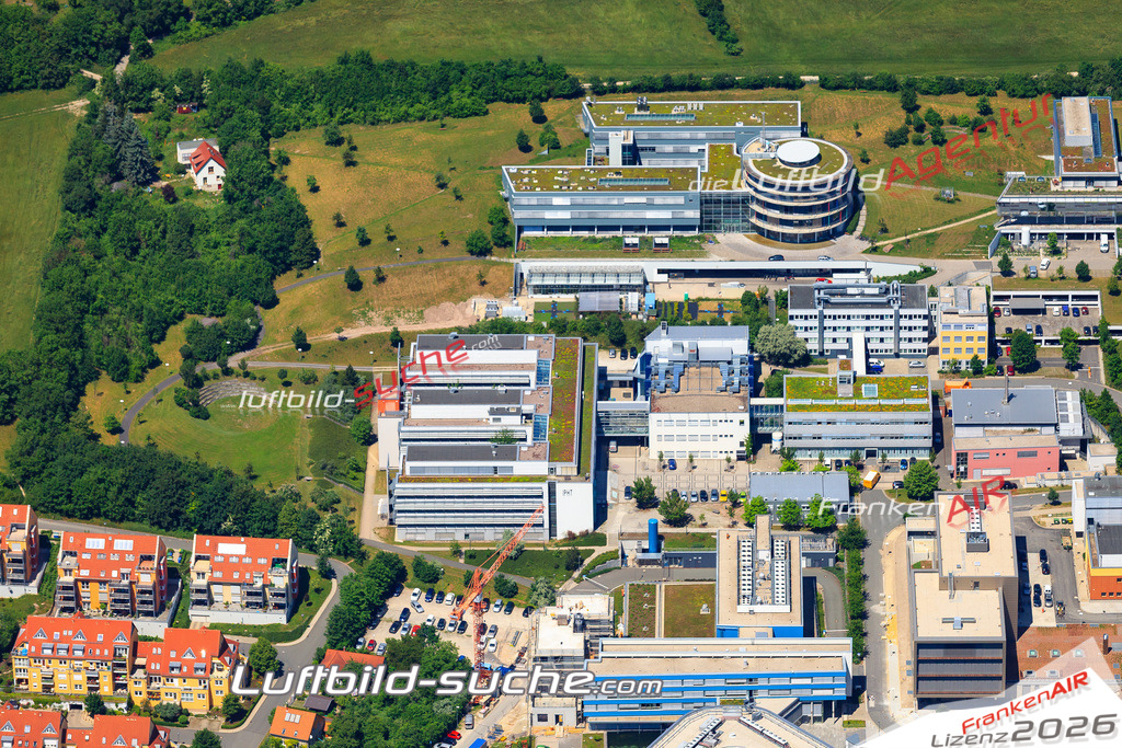 Die Luftaufnahme der Stadt Jena wurde vom UL-Flugzeug heraus erstellt ( keine Drohne )- hohe Auflösung für beste Qualität