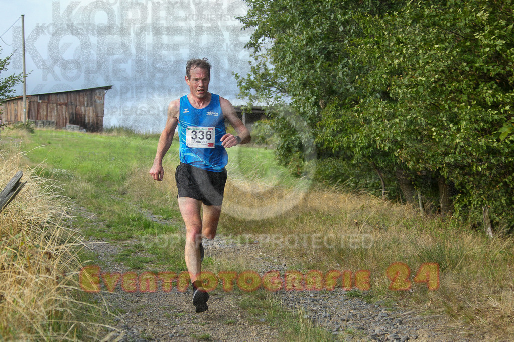 250801_1844_EV4_7500 | Sportfotografie im Rhein-Sieg Kreis, Köln, Bonn, NRW, Rheinland Pfalz, Hessen, etc. Unser Tätigkeitsfeld umfasst den Laufsport vom Volkslauf über den Marathon, Duathlon, Triathon bis zum Ultralauf wie Kölnpfad Ultra oder Schindertrail.