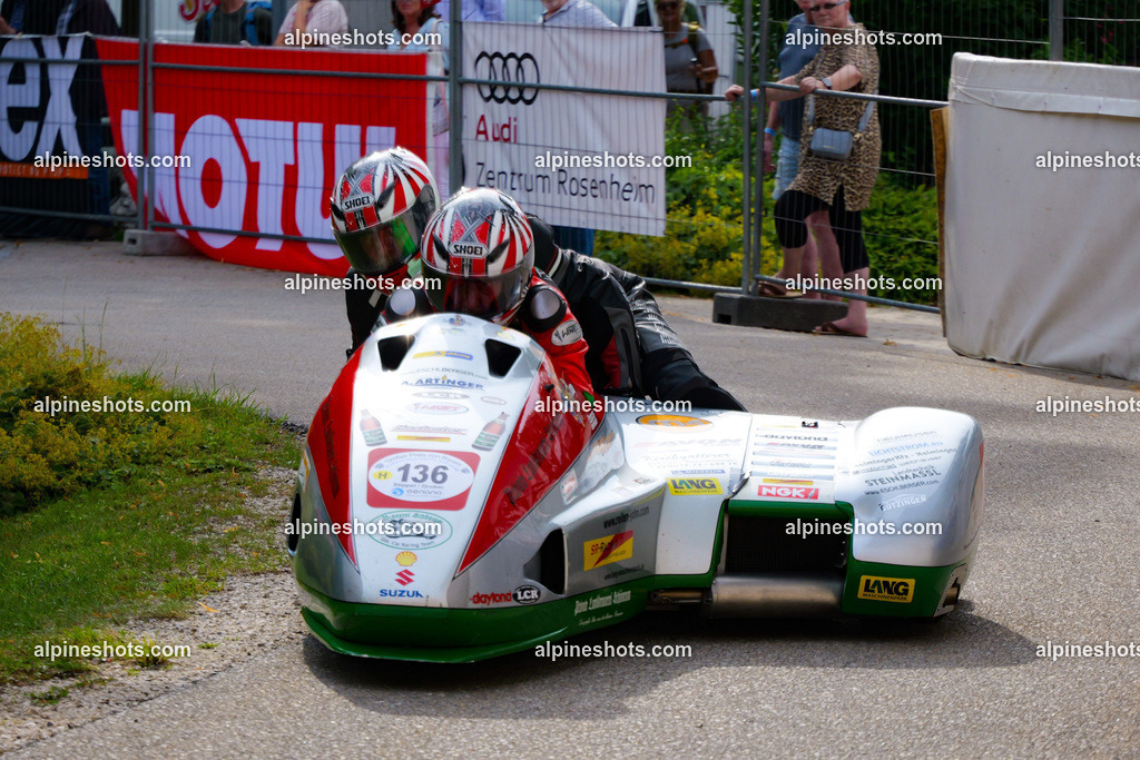 P1025700 | Erleben Sie atemberaubende, hochqualitative Fotos Ihrer Fahrt entlang der malerischen Alpenstraßen. Besuchen Sie alpineshots.com, um professionelle Aufnahmen Ihrer unvergesslichen Reise zu finden und zu kaufen - Realisiert mit Pictrs.com