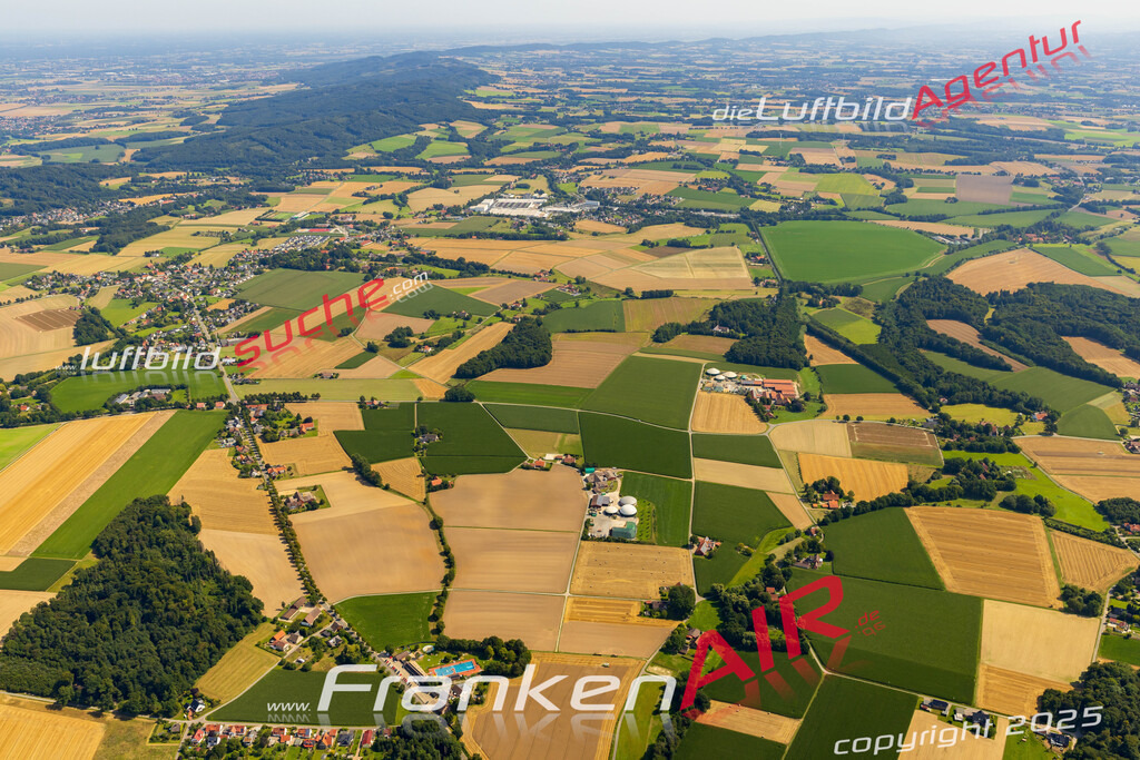 Rödinghausen Bild- Das Luftbild wurde 2025 vom UL-Flugzeug heraus erstellt ( keine Drohne bzw. Drohnenaufnahme ) - Hochauflösende Luftaufnahme -Nicht vergleichbar mit Google Maps oder Satelittenbilder- Die Geschenkidee !Mit Lizenz und Bildrechte bestellbar - CC