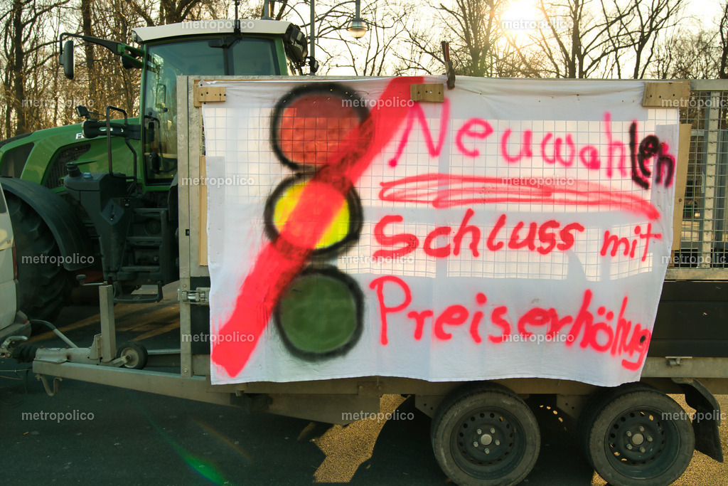 Bauernprotest Berlin am 8. Januar 2024 (7) | Metropolico