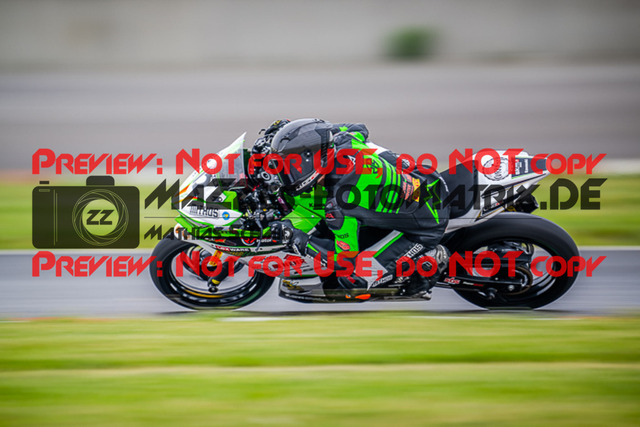 MaZZes_FotoMatrix_220508_91759 | Fotograf Mathias Schmid
Sportfotograf,
Eventfotograf,
Hochzeitsfotograf,
Portraitfotograf