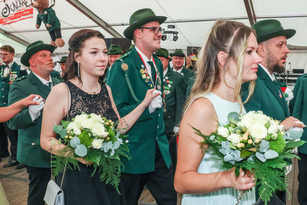 top-top.de 240601-174 | Foto, Video, Fotografie, Videografie, Fotobox, DJ, Discjockey, Musik, Musikbox, Veranstaltung, Photobooth, Amazon, Ebay, Buchtipp, Bestseller, Autor, Verlag, Buch, Wesel, Hamminkeln, NRW, Dinslaken, Rees, Drohne, Hochzeit, Party, Fotobox, Wesel, Fotograf