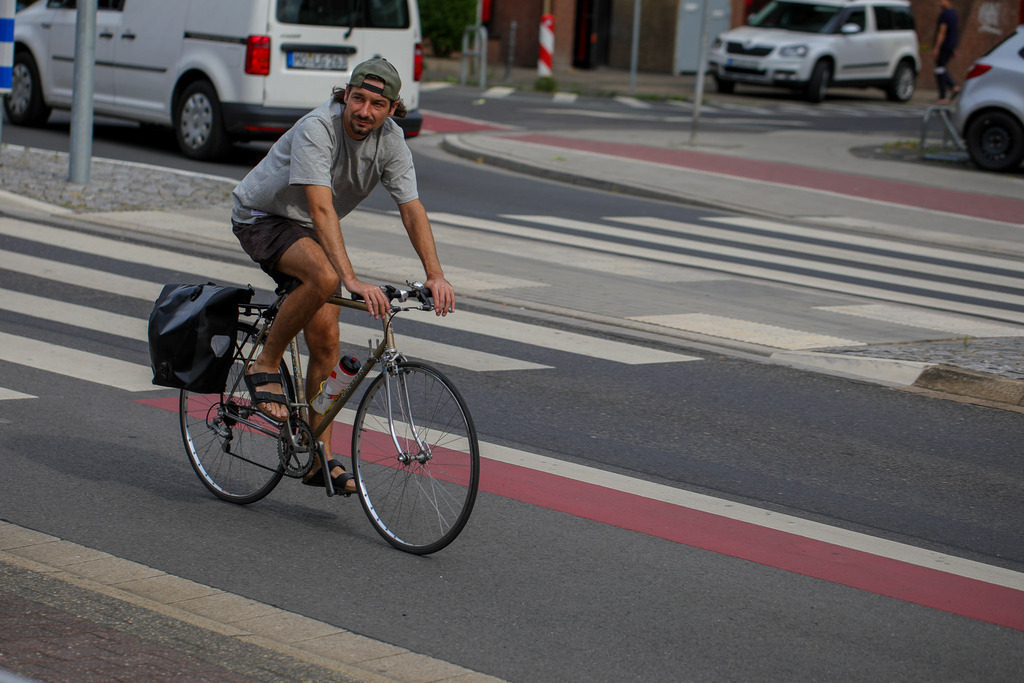 CSD_Moers_190725_132 | Bildergalerie von Sport-Ereignissen aber auch von weiteren spannenden Dingen - nicht nur vom Niederrhein. In Anlehnung an den bekannten Spruch von Hanns Dieter Hüsch heißt das Motto: "Niederrhein ist überall".  - Realisiert mit Pictrs.com