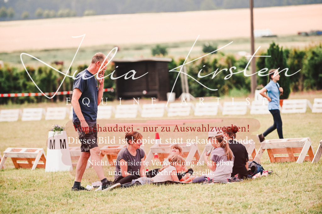 DSC_5728 | Pferde- und Turnierfotografie in Westsachsen. Pferdeportraits, Auftragszeichnungen und intuitive Kunst.