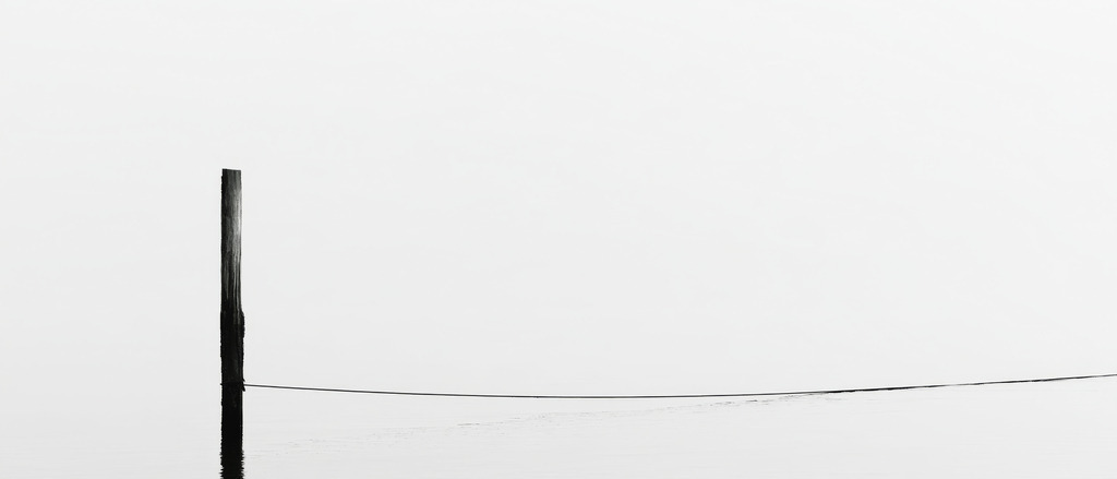 RFH00097 | Mit moderner KI‑generiertes schwarz-weiß Artwork, sorgfältig manuell für den Druck optimiert.