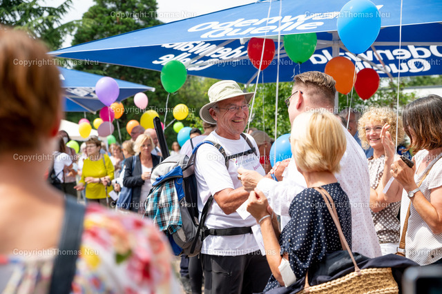 DSC_8625 | Zieleinlauf des Hospizlaufes mit  Gunter Lutzi, - zugleich Unterstützer-Fest (statt Sommerfest) des Hospizes - bitte etwas Zeit mitbringen , 
,, Bild: Thomas Neu
