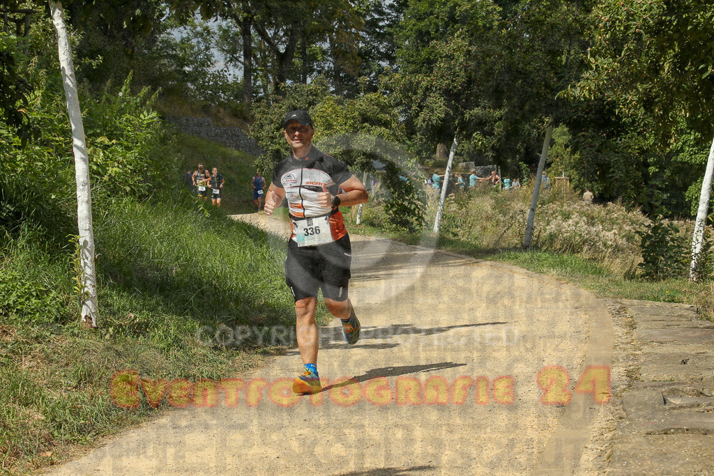 250824_1338_EX1_3085 | Sportfotografie im Rhein-Sieg Kreis, Köln, Bonn, NRW, Rheinland Pfalz, Hessen, etc. Unser Tätigkeitsfeld umfasst den Laufsport vom Volkslauf über den Marathon, Duathlon, Triathon bis zum Ultralauf wie Kölnpfad Ultra oder Schindertrail.
