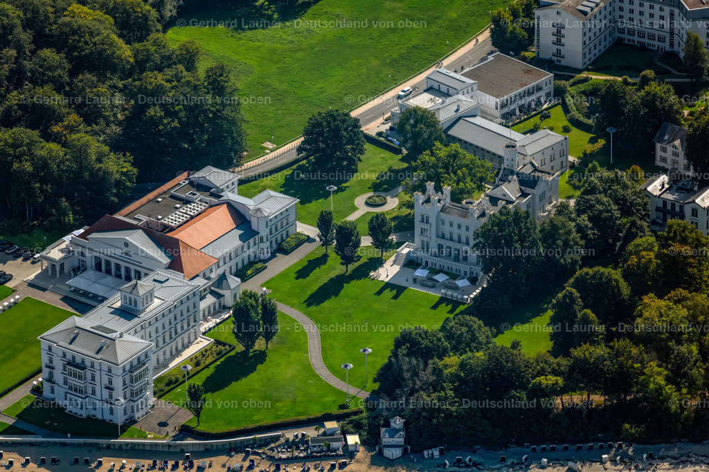 Heiligendamm | HEILIGENDAMM 08.09.2021 Gebäudekomplex der Hotelanlage " Grand Hotel Heiligendamm " an der Prof.-Dr.-Vogel-Straße in Heiligendamm im Bundesland Mecklenburg-Vorpommern, Deutschland. Weiterführende Informationen bei: Grand Resort Heiligendamm GmbH &amp; Co. KG. // Complex of the hotel building " Grand Hotel Heiligendamm " on Prof.-Dr.-Vogel-Strasse in Heiligendamm in the state Mecklenburg - Western Pomerania, Germany. Further information at: Grand Resort Heiligendamm GmbH &amp; Co. KG. Foto: Gerhard Launer