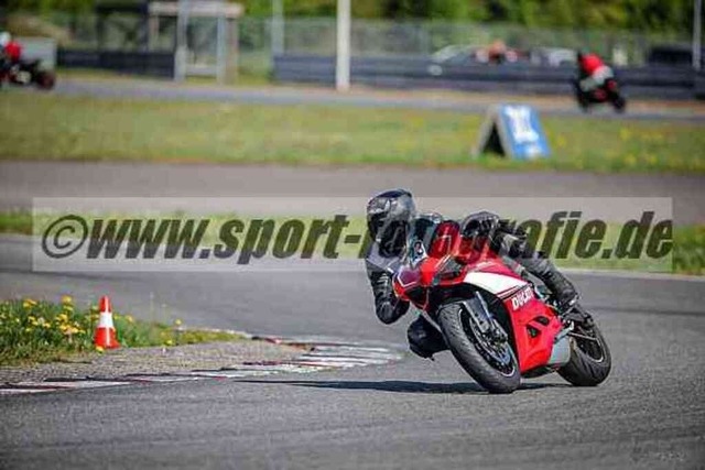 pubi5136 | Professionelle Fotos von Sportveranstaltungen, aber auch Hochzeiten und anderen Events. - Realisiert mit Pictrs.com