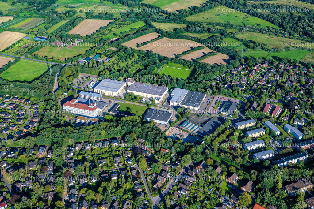 Hamburg_Meiendorf_Hellmersbergweg_Gewerbegebiet_ELS_2256090823 | HAMBURG 09.08.2023 Gewerbegebiet und Firmenansiedlung " Hellmersbergweg " in Hamburg Rahlstedt, Deutschland. // Industrial estate and company settlement " Hellmersbergweg " in Hamburg, Germany. Foto: Martin Elsen