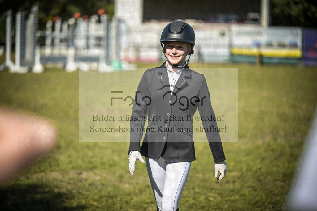 DOS_0002 | Entdecke hochwertige Reitturnierfotos von Foto Oger. Professionell, emotional und authentisch – jetzt Lieblingsmomente im Shop bestellen.Deutschlandweite Turnierfotografie. - Realisiert mit Pictrs.com