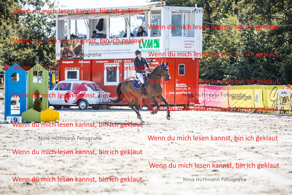 BK1A5226 | Turnierbilder Turnierfotos Nina Hüffmann Turnierfotografie Pferdefotografie Tierzeichnung Haustierzeichnung Pferdezeichnung Hundezeichnung Videograf  - Realisiert mit Pictrs.com