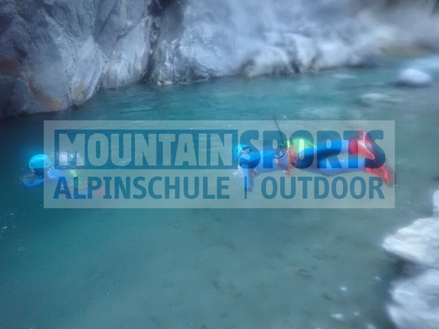 P8150054 | Bestelle die Bilder deines Berg- oder Wasser-Abenteuers mit Mountain Sports bequem von zu Hause aus direkt über unseren Online Fotoshop von pictrs.com. - Realisiert mit Pictrs.com