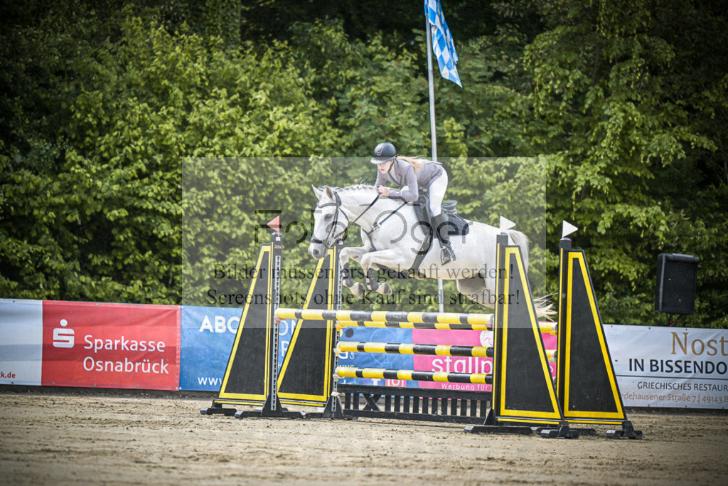 DOS_4832 | Entdecke hochwertige Reitturnierfotos von Foto Oger. Professionell, emotional und authentisch – jetzt Lieblingsmomente im Shop bestellen. - Realisiert mit Pictrs.com