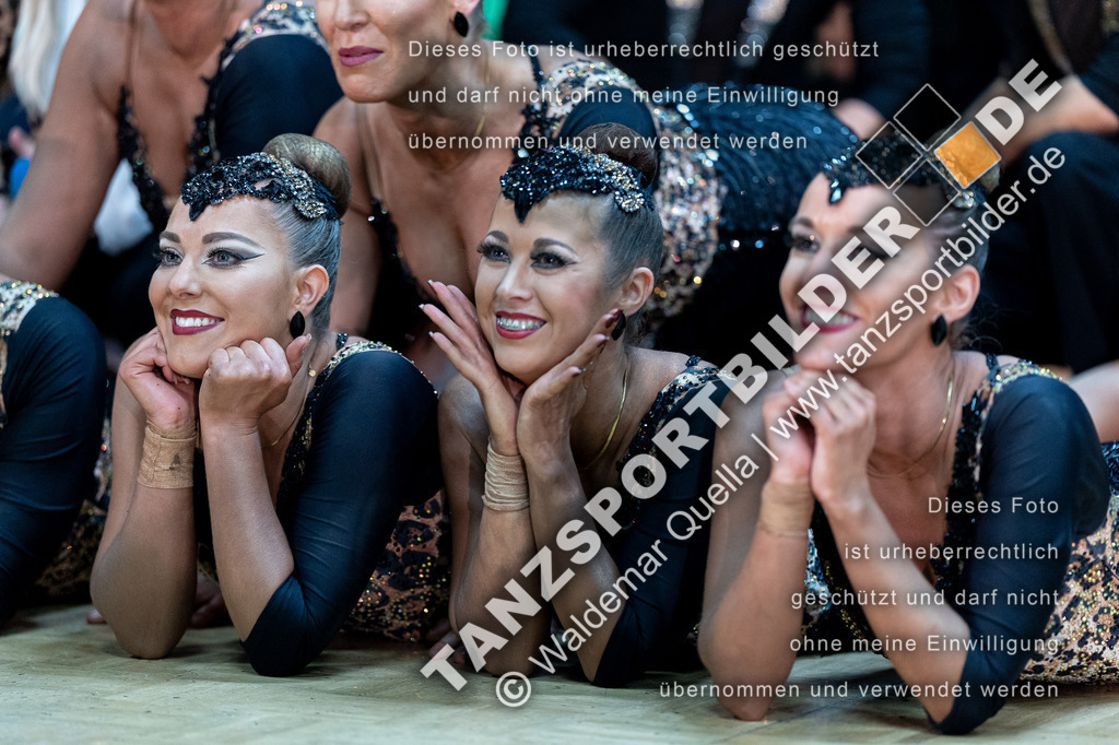 20240120-03596 | Hier finden Sie Tanz Bilder vom Latein und Standard Formationen tanzen. Sportbilder vom Tanzsport. Schöne Fotos und von Weltmeisterschaft, Europameisterschaft, Bundesliga, Regionalliga, Oberliga und Landesliga sowie von GOC Stuttgart, DanceComp, WM Bremen