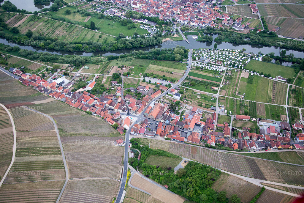 Luftbild: Campingplatz Ankergrund in Volkach im Bundesland Bayern in Deutschland. Foto: IMG_078865.jpg vom 14.05.2015 durch Werner Riehm/FLY-FOTO.de