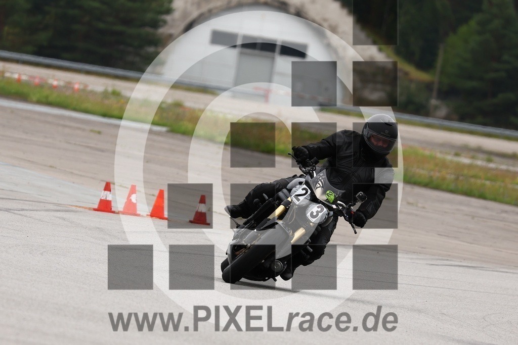 0023-20240712_03005 | Schöne Erinnerungen an spannende Momente - das festzuhalten ist unser Job. PIXELrace.de ist seit 2003 auf den Rennstrecken Europas unterwegs um die Action draußen beim Fahren und die wunderbare Stimmung imm Fahrerlager für euch einzufangen.