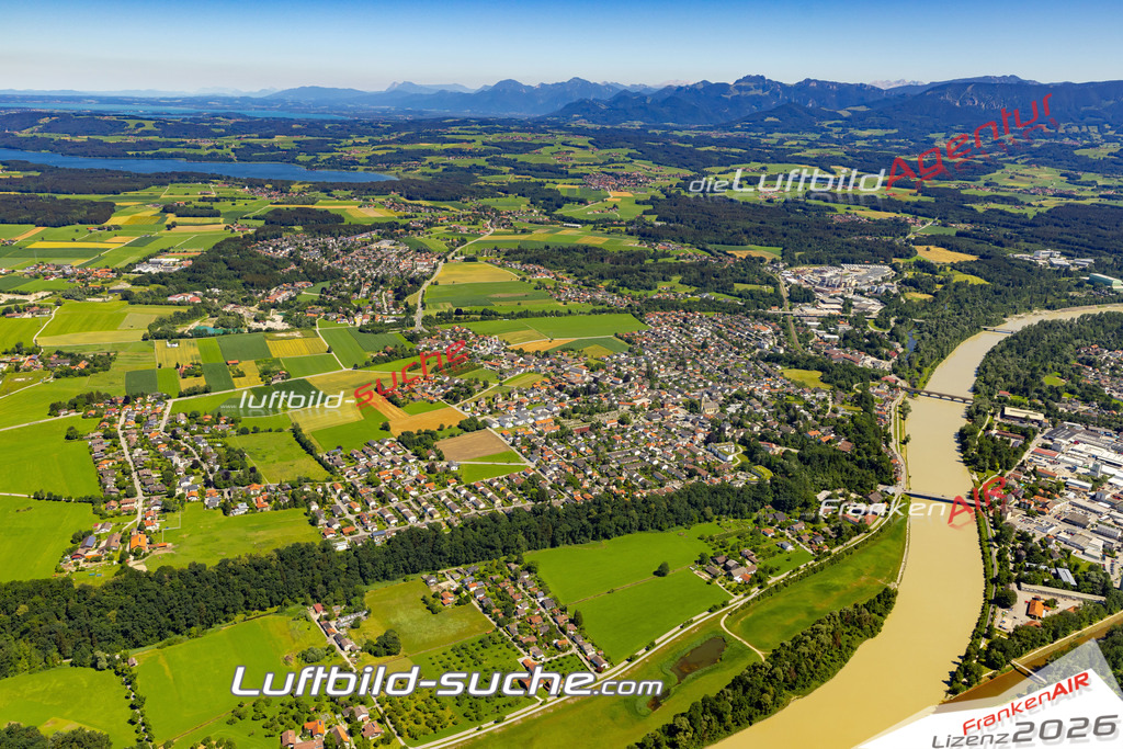 Aktuelles Luftbild von  Stephanskirchen - Die Luftaufnahme wurde 2022 mittels UL-Flugzeug erstellt ( keine Drohne ) - hochauflösende Kamera-Systeme von  Canon -Beste Qualität - Für grossformatige Ausdrucke geeignet. Die Geschenkidee !