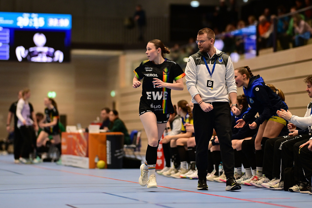 Handball I Juniorinnen I Saison 2025-2026 I JBLH wA I 6. Spieltag I Buxtehuder SV - VfL Oldenburg | Der Sportfotograf. - Realisiert mit Pictrs.com