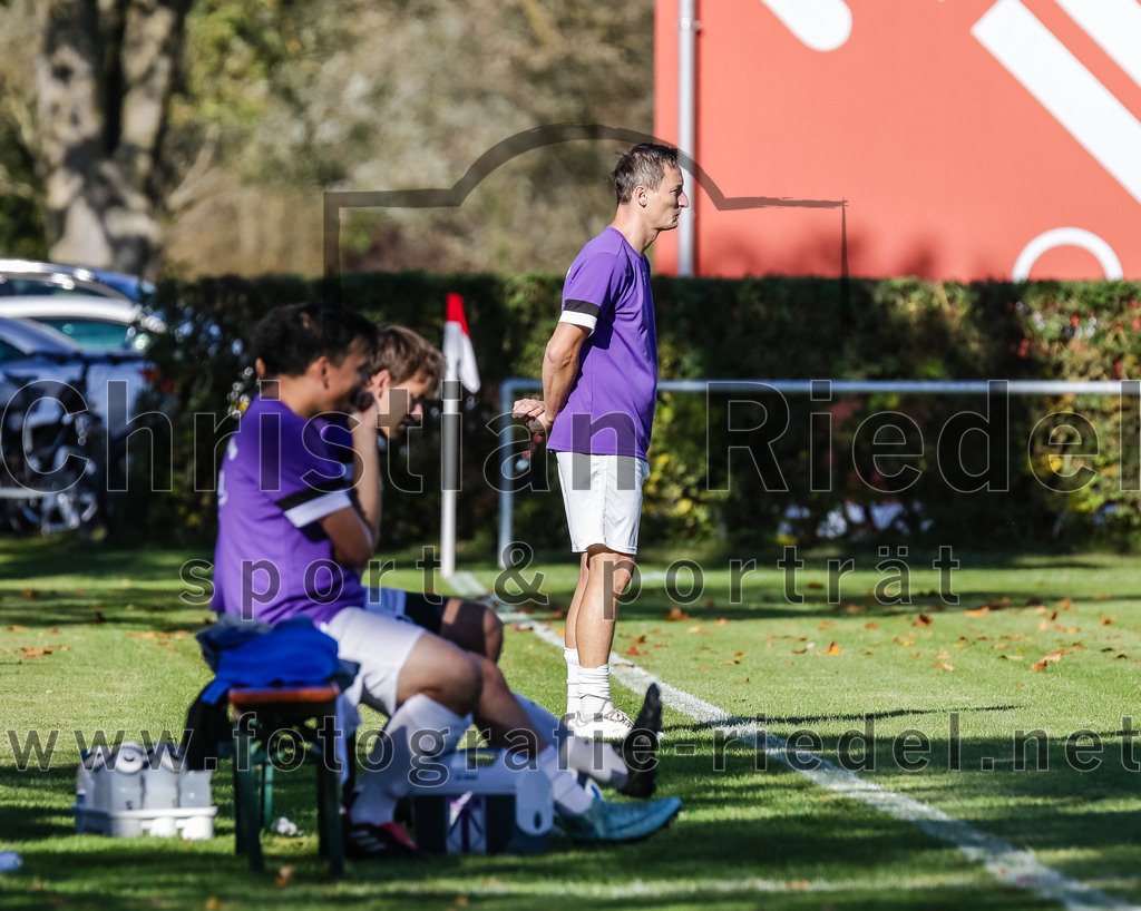 2023-10-22_024_SpVgg_Eichenkofen_gegen_SpVgg_Altenerding_II | Erding, Deutschland, 22.10.2023:
Fußball, A-Klasse 2023 / 2024, 12. Spieltag, SpVgg Eichenkofen gegen SpVgg Altenerding II, Endergebnis: 3:1

Foto: Christian Riedel / fotografie-riedel.net