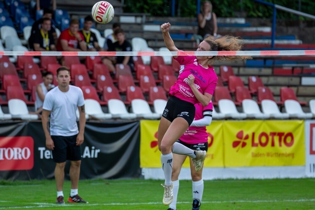 Faustball (Frauen): TSV Dennach gegen TV Jahn Schneverdingen (IFA 2024 Fistball World Tour Finals Mannheim, Finale) | Faustball (Frauen): TSV Dennach gegen TV Jahn Schneverdingen (IFA 2024 Fistball World Tour Finals Mannheim, Finale) - Realisiert mit Pictrs.com