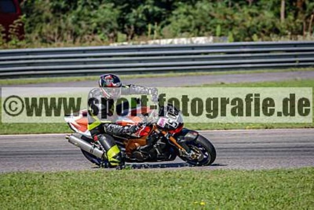 spof5250 | Professionelle Fotos von Sportveranstaltungen, aber auch Hochzeiten und anderen Events. - Realisiert mit Pictrs.com