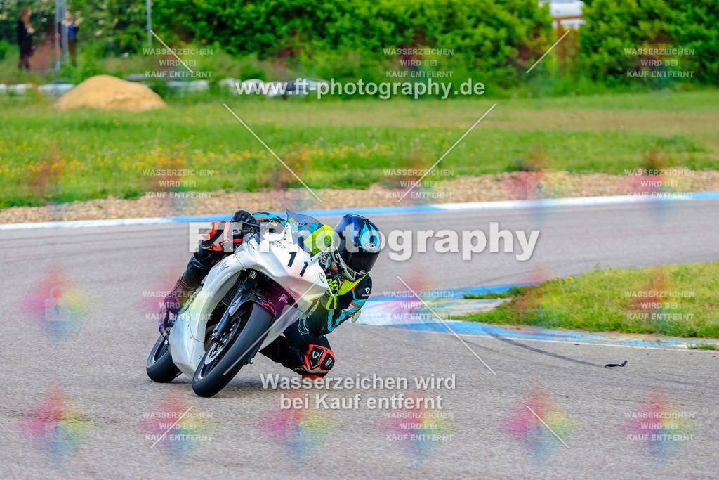 MotoTeam-9098 | Hier findet Ihr Bilder von Touristenfahrten auf der Nürburgring Nordschleife oder von anderen Veranstaltungen die ich besucht habe. Viel Spass beim Durch Schauen 