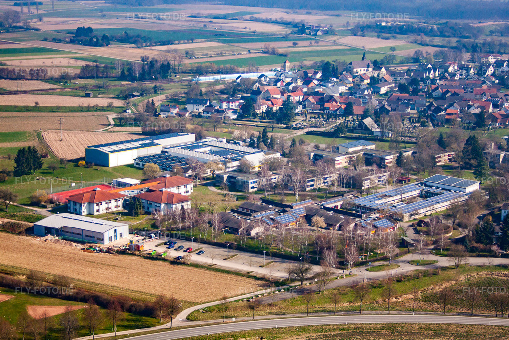 Luftbild: Oberlin-Schulverbund im Ortsteil Kork in Kehl im Bundesland Baden-Württemberg in Deutschland. Foto: IMG_62928.jpg vom 09.03.2014 durch Werner Riehm/FLY-FOTO.deOberlin-Schulverbund - Diakonie Kork