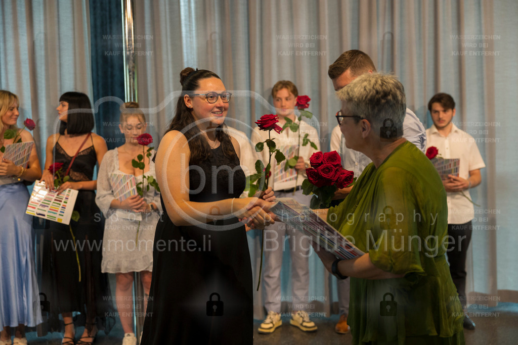 FeusiDiplomfeier_R6OO3106 | Brigitte Münger / bmsportphotography - Realisiert mit Pictrs.com